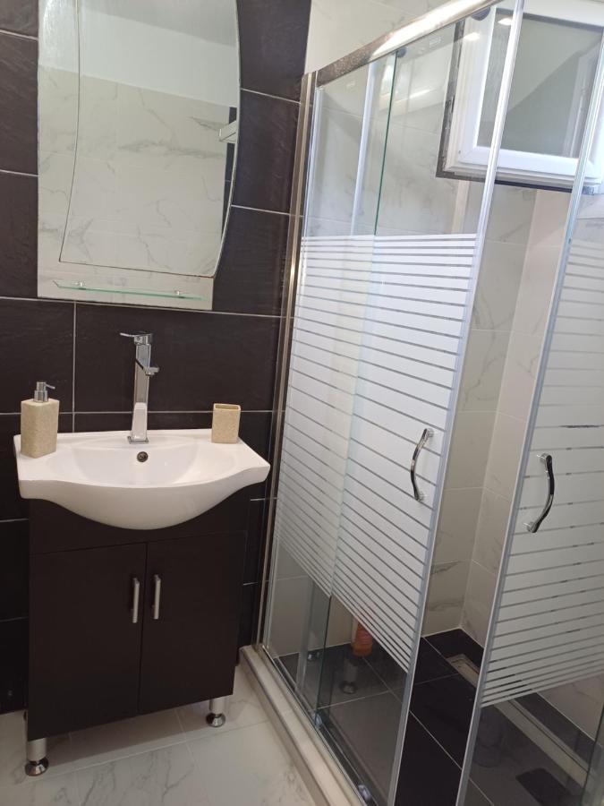 G.Tzanis Luxury Apartments Parga Extérieur photo