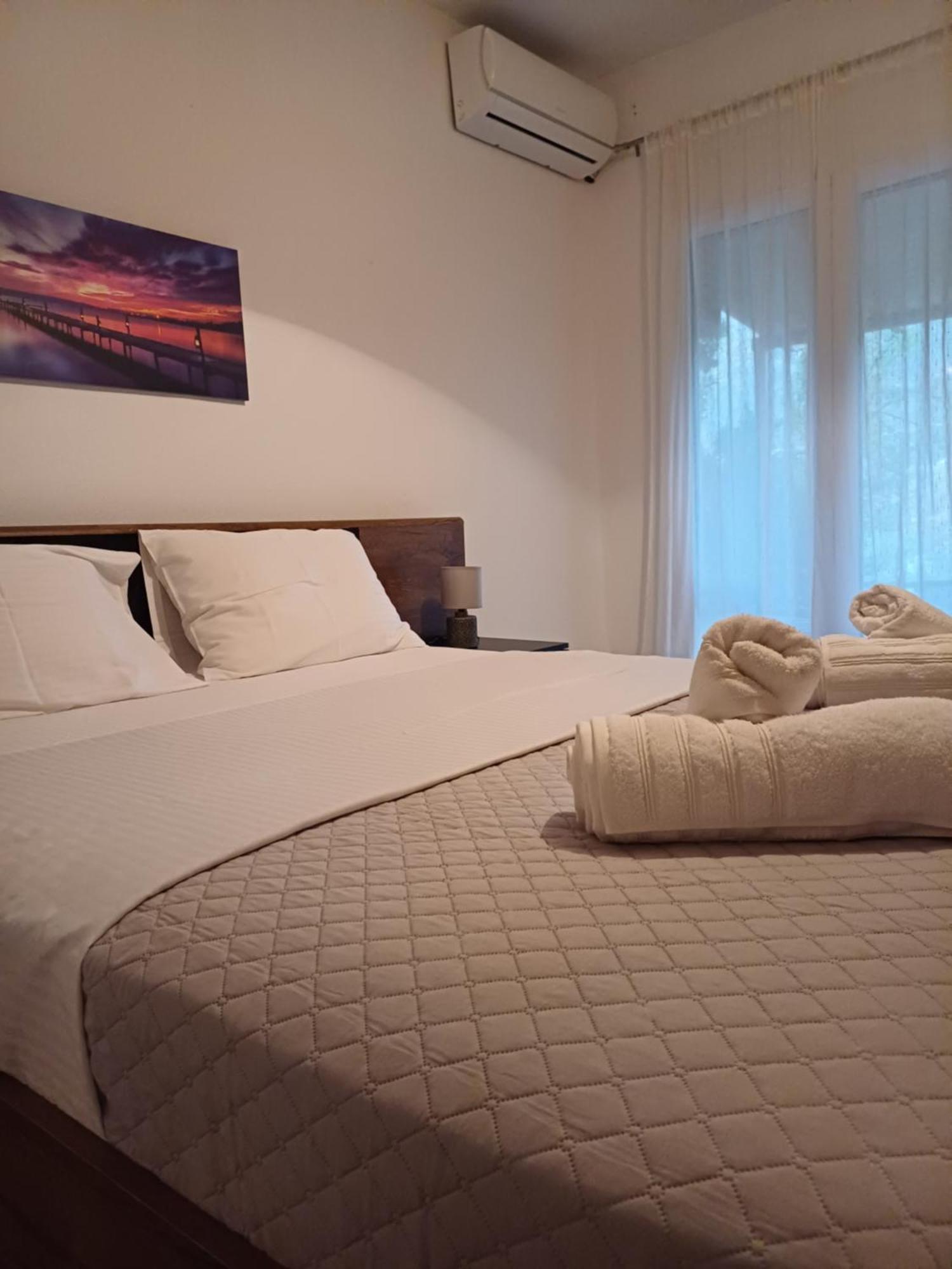 G.Tzanis Luxury Apartments Parga Extérieur photo
